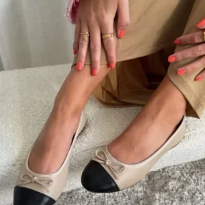 Lovely Ballerina – Beige/ black