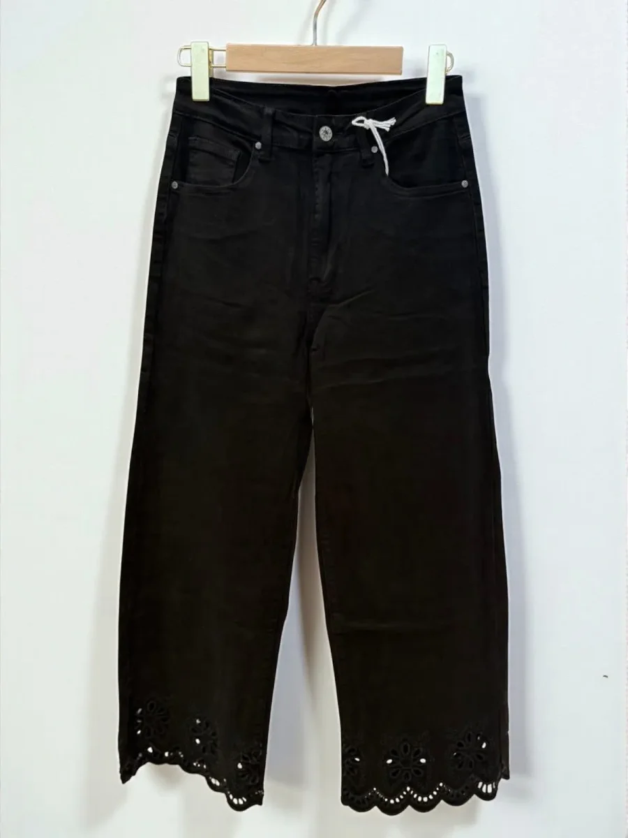 BULLER – Svart byxa med brodyr - Bild 2