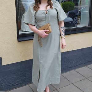 Ullani Midiklänning – Tea